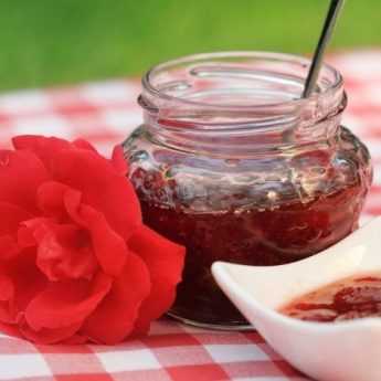 La gelatina di petali di rose