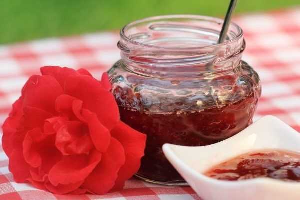 La gelatina di petali di rose