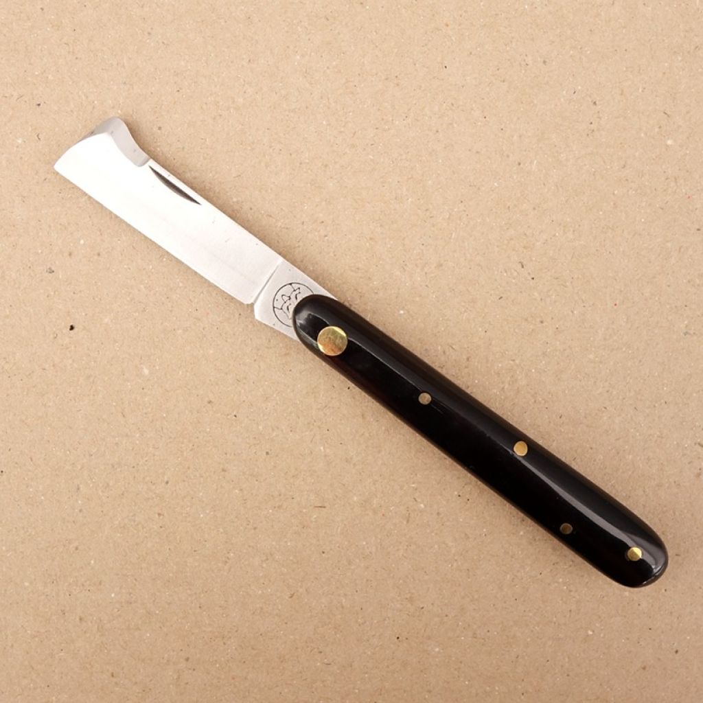 Scudetto nero della vite